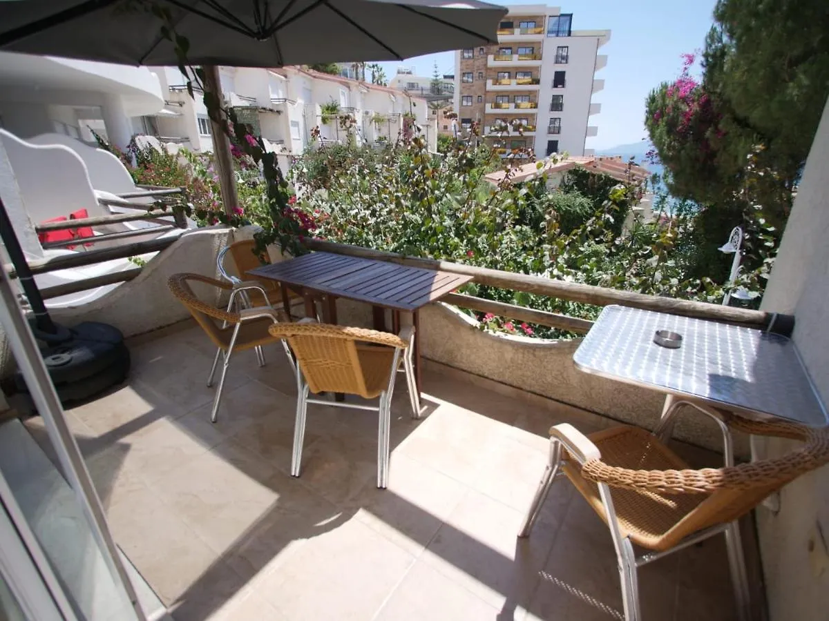 Sunset Apartment Saranda Bay Albánie