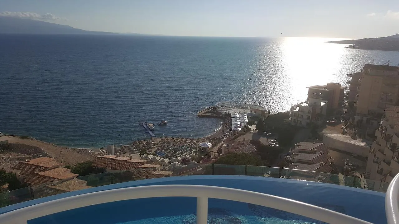Sunset Apartment Saranda Bay